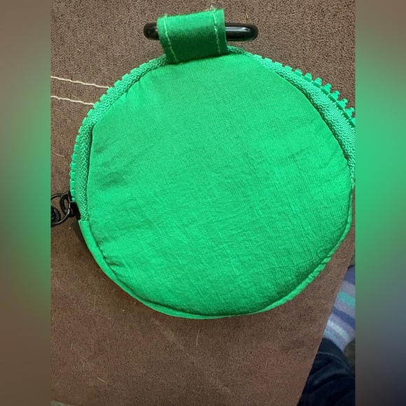 FP Movement Essentials Only Pouch - Picture 6 of 9